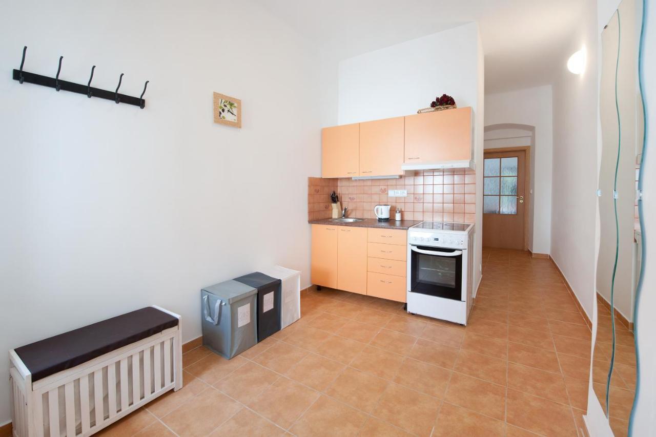Locals Monastery Apartment *